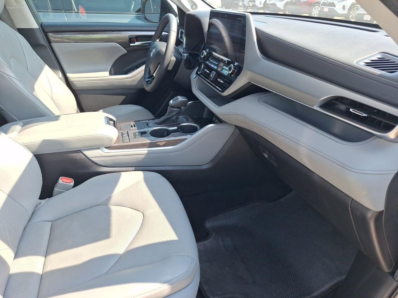 2021 Toyota Highlander Hybrid Platinum Hurst TX