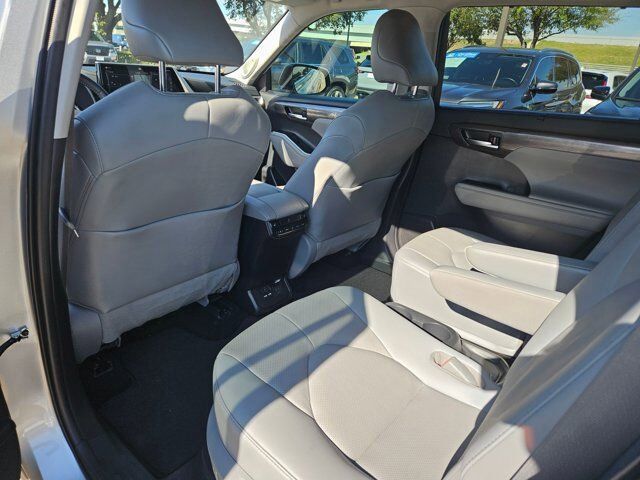 2021 Toyota Highlander Hybrid Platinum Hurst TX