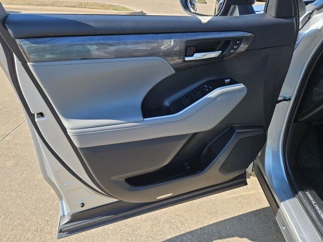 2021 Toyota Highlander Hybrid Platinum Dallas TX