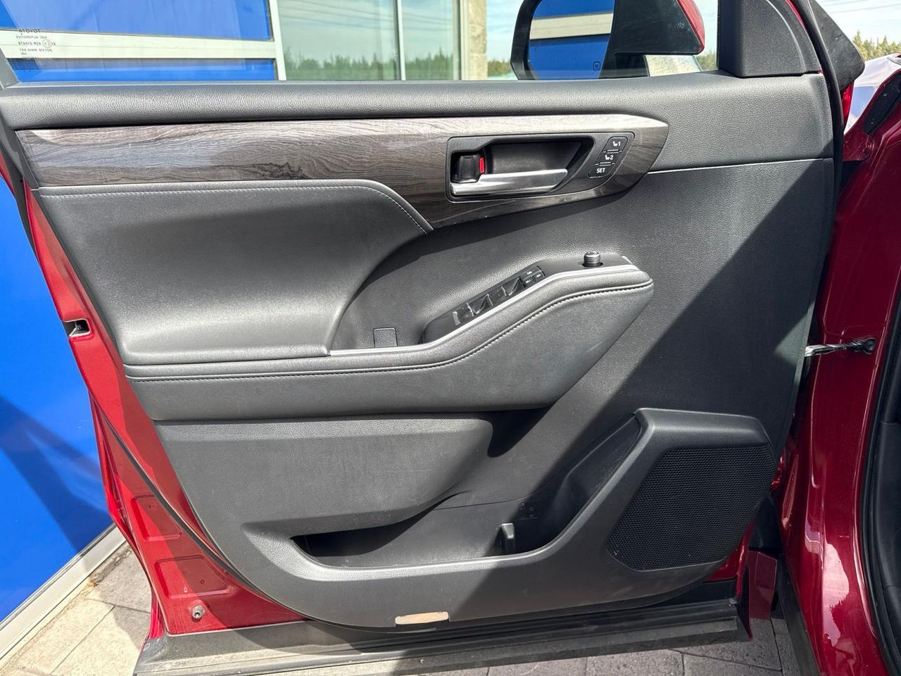 2021 Toyota Highlander Hybrid Platinum Bend OR