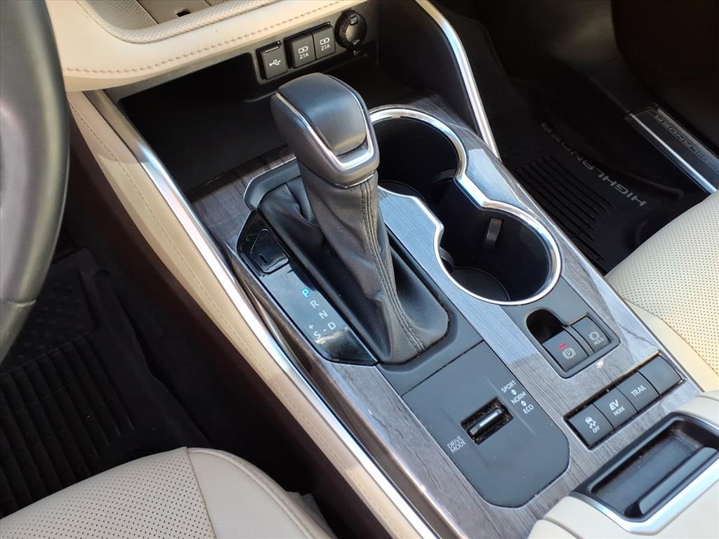 2021 Toyota Highlander Hybrid Platinum Roanoke VA