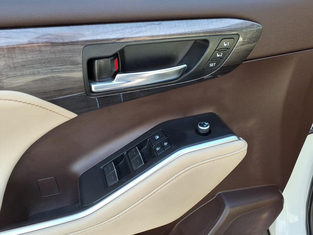 2021 Toyota Highlander Hybrid Platinum Roanoke VA