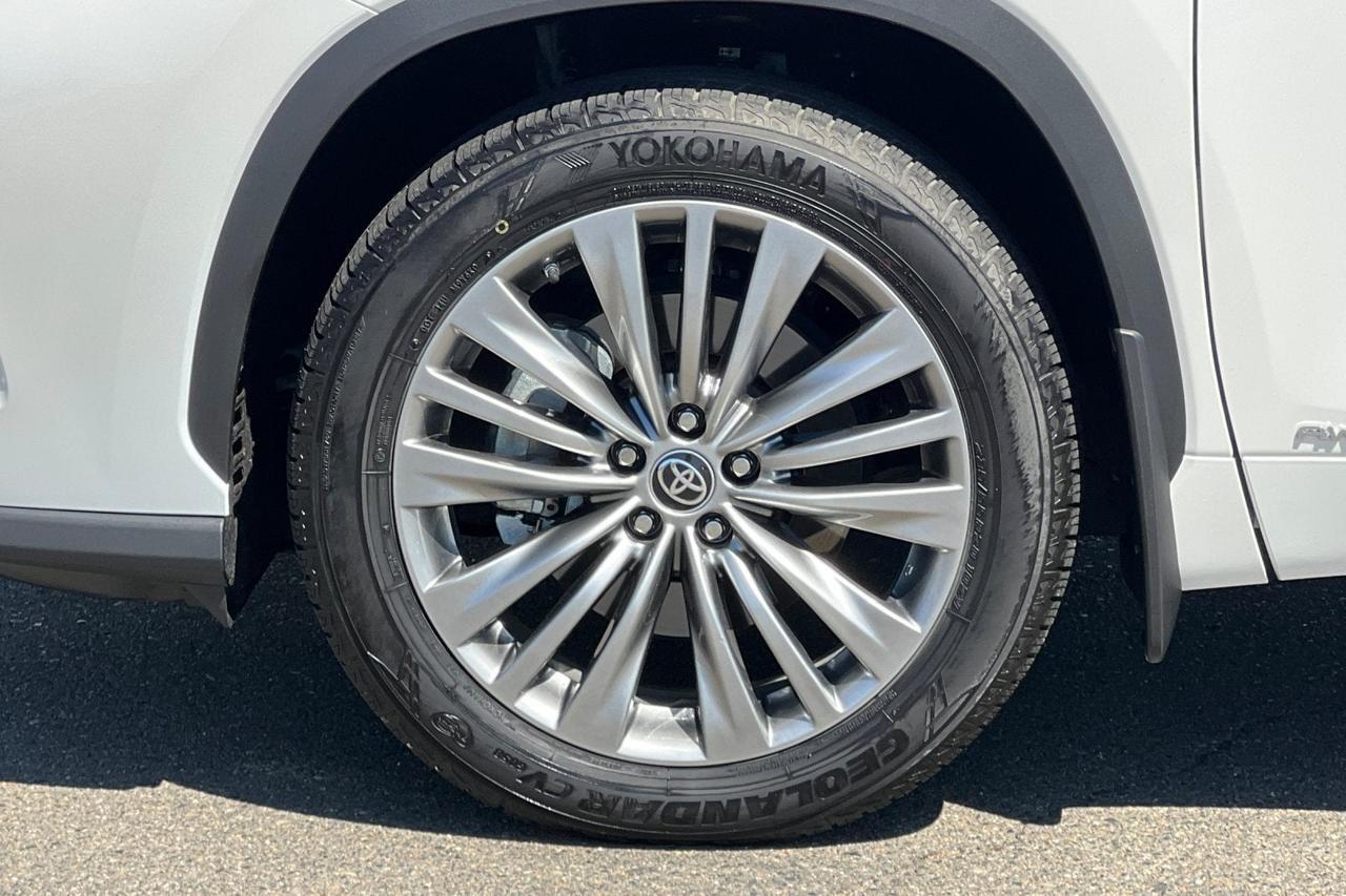 2021 Toyota Highlander Hybrid Platinum Roseville CA