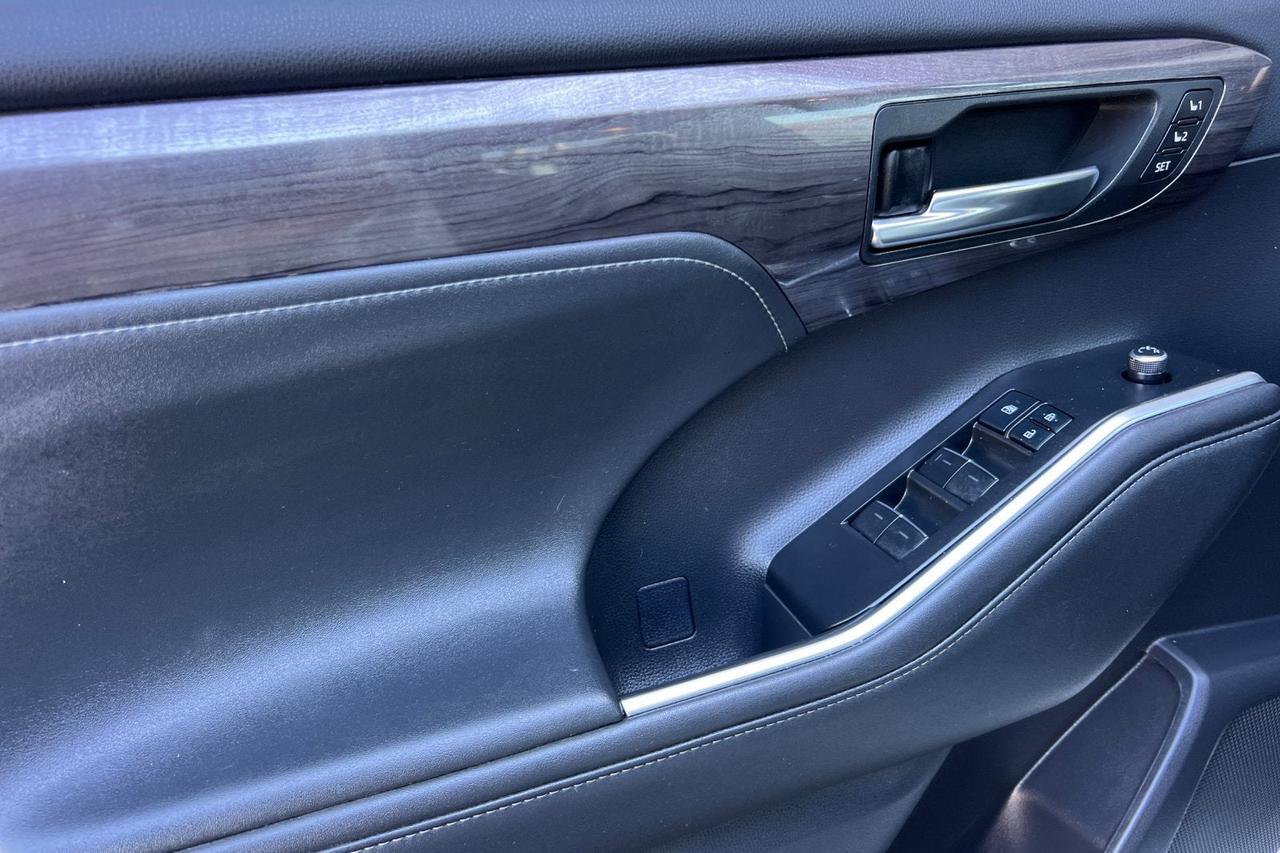 2021 Toyota Highlander Hybrid Platinum Roseville CA