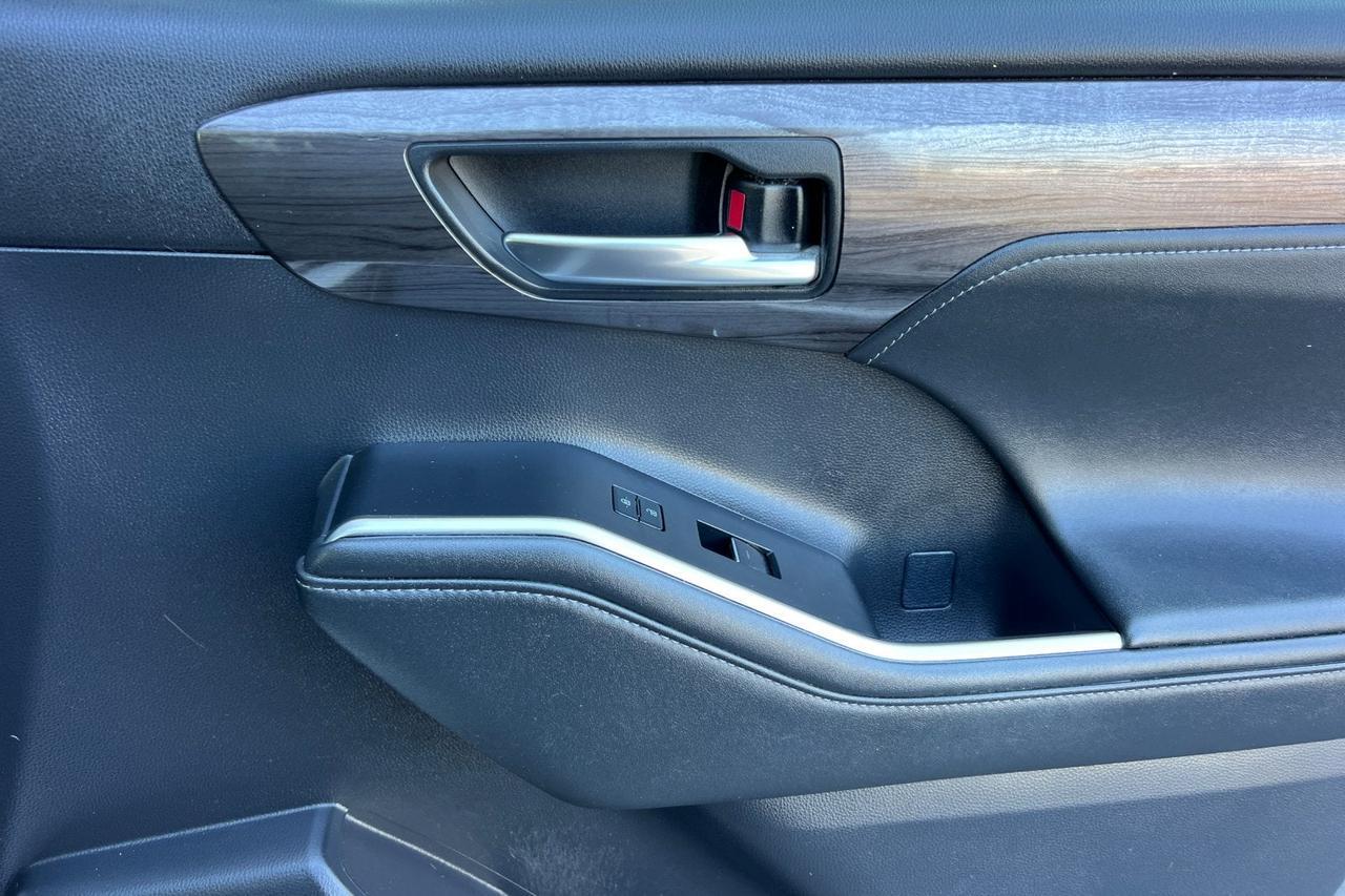 2021 Toyota Highlander Hybrid Platinum Roseville CA