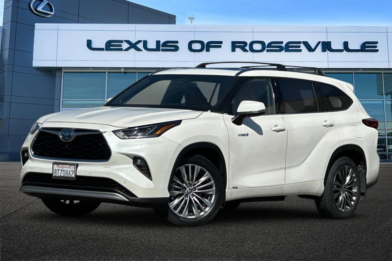 2021 Toyota Highlander Hybrid Platinum