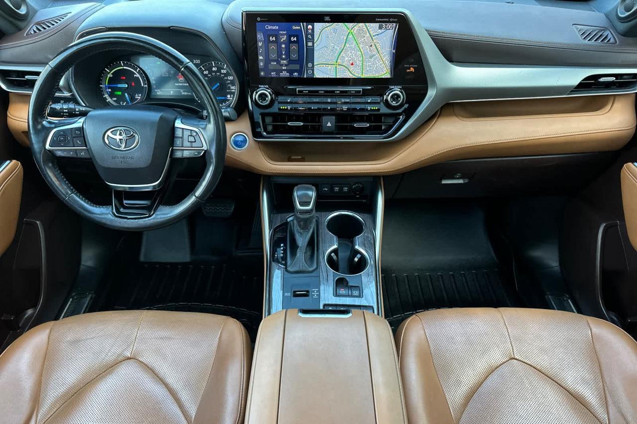 2021 Toyota Highlander Hybrid Platinum