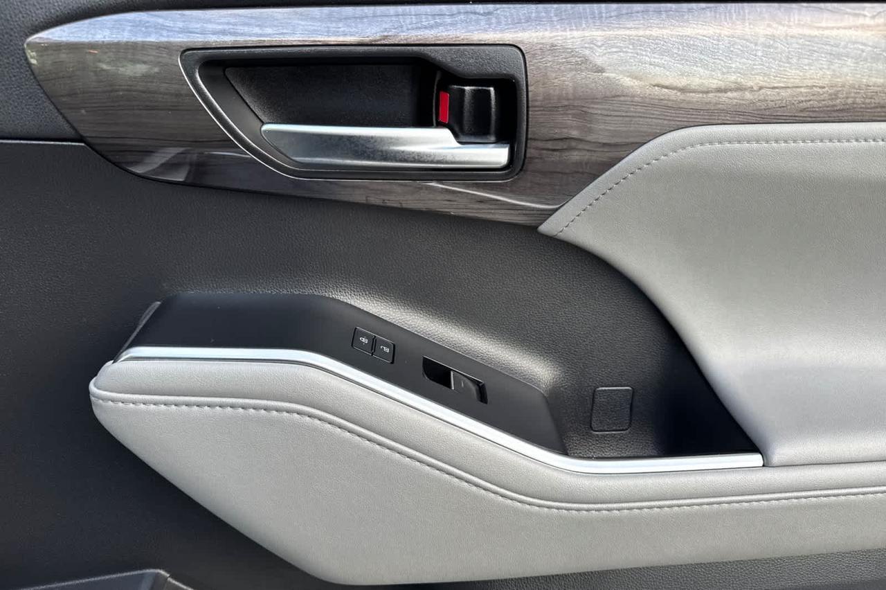 2021 Toyota Highlander Hybrid Platinum Roseville CA