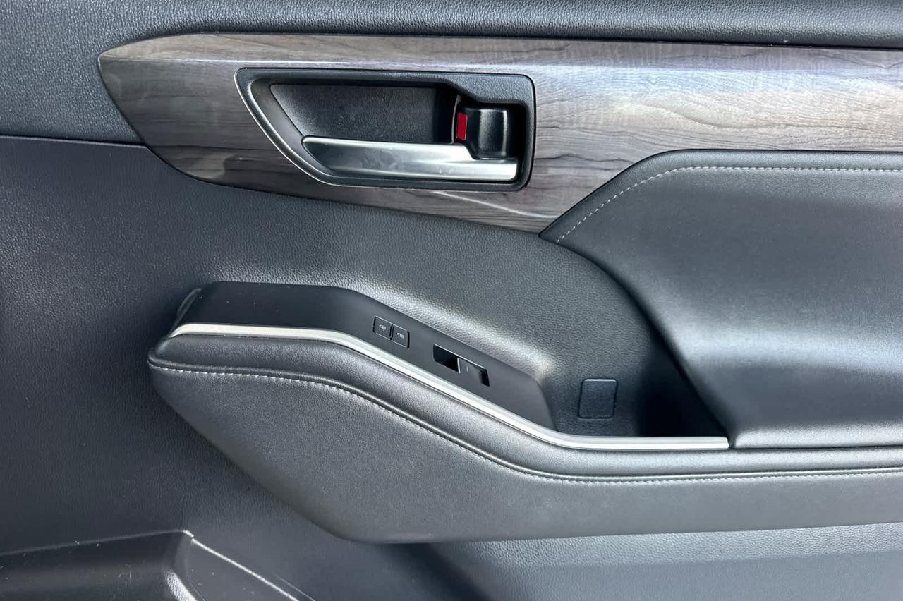 2021 Toyota Highlander Hybrid Platinum Roseville CA