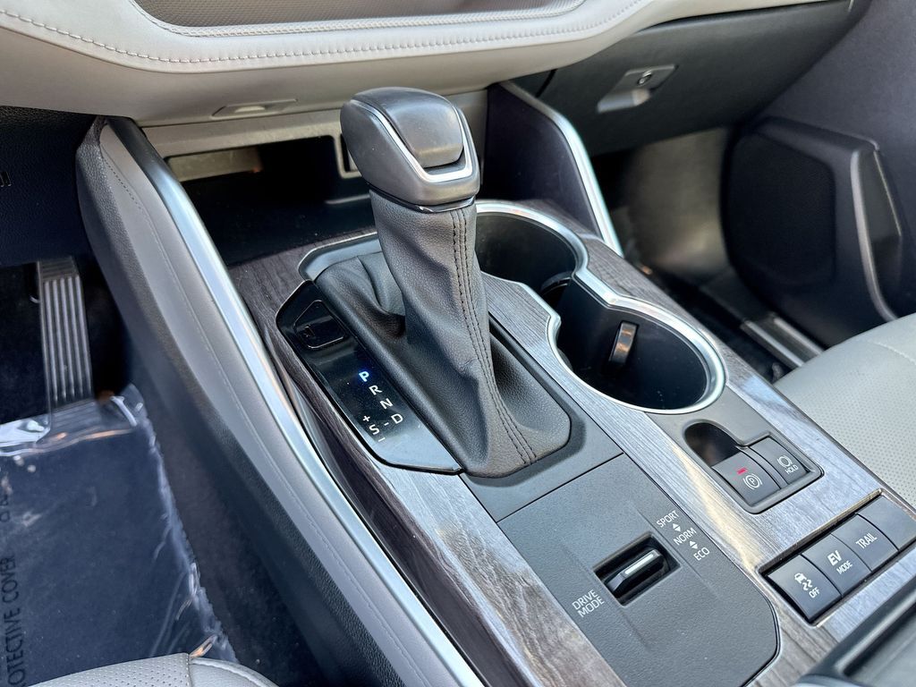 2021 Toyota Highlander Hybrid Platinum Tucson AZ