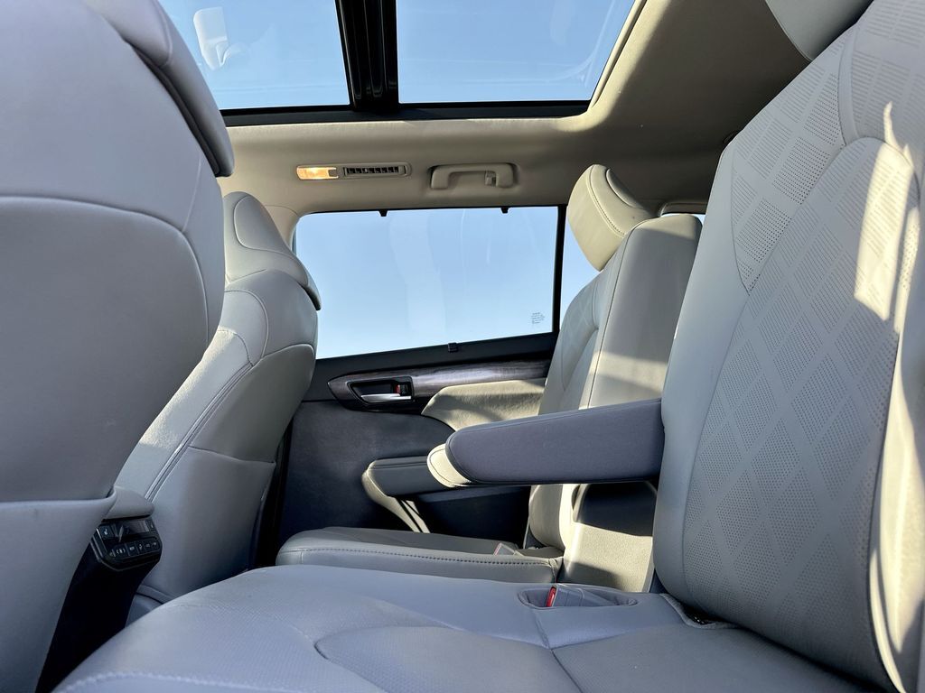 2021 Toyota Highlander Hybrid Platinum Tucson AZ
