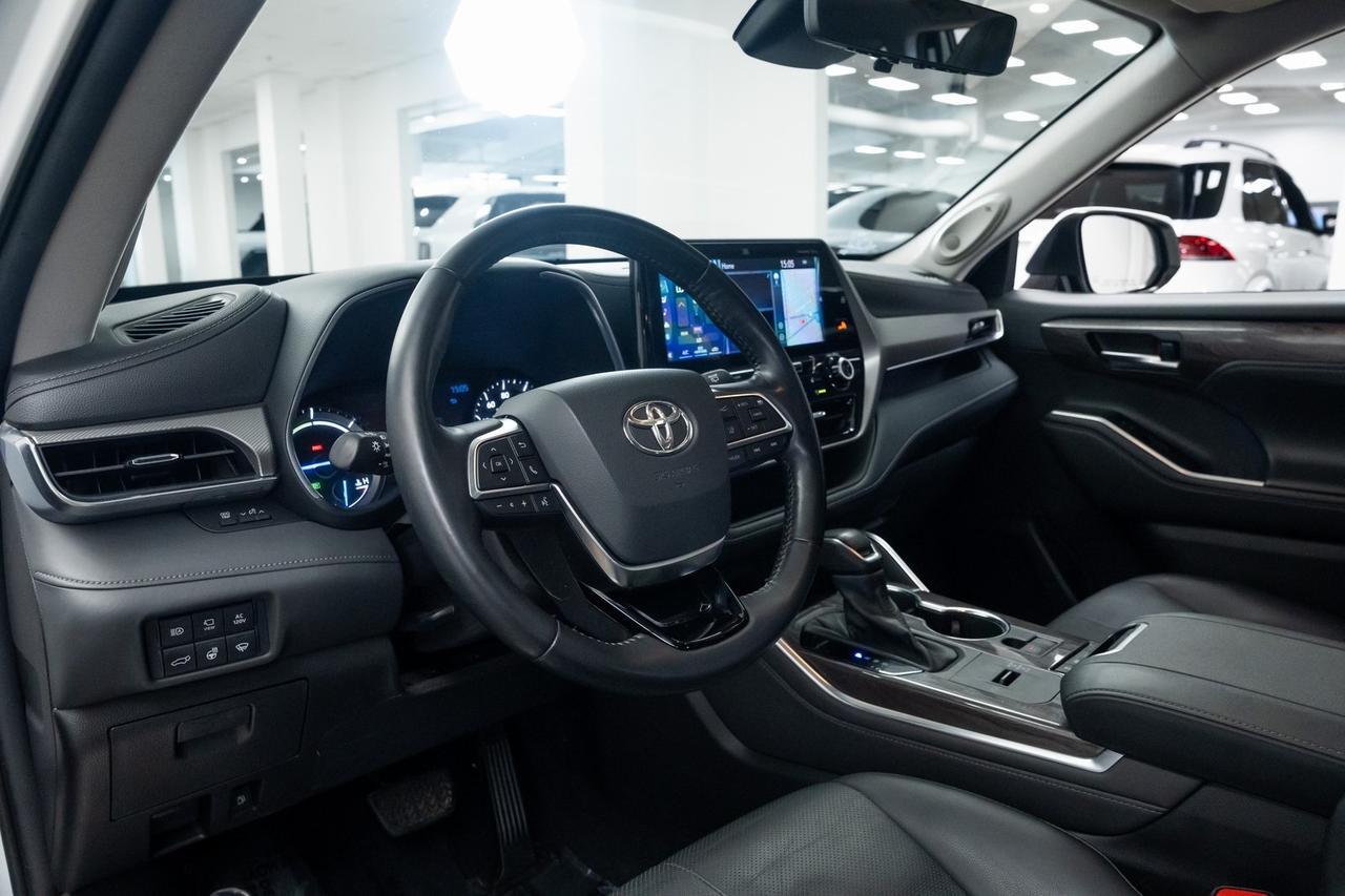 2021 Toyota Highlander Hybrid Platinum Vented Seats Moonroof Portland OR
