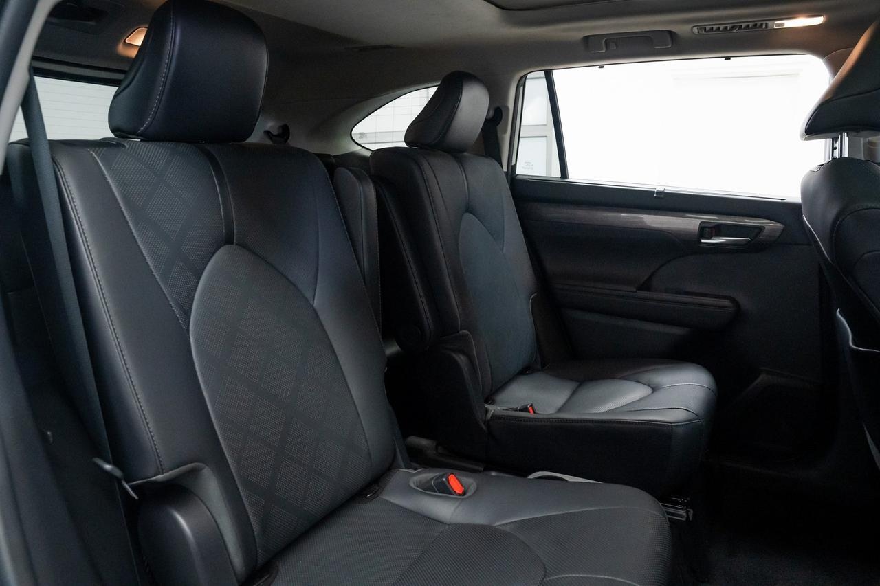 2021 Toyota Highlander Hybrid Platinum Vented Seats Moonroof Portland OR