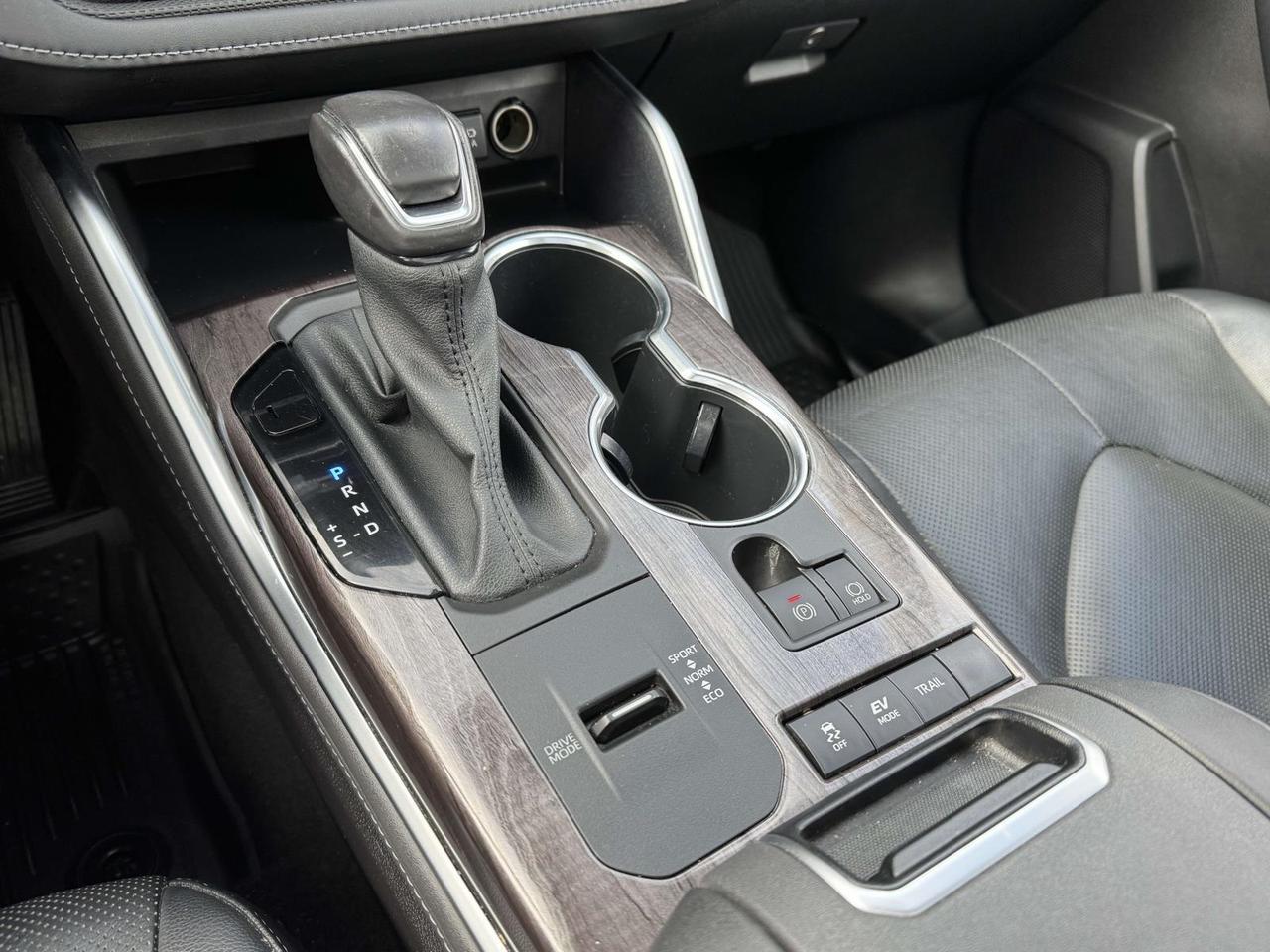 2021 Toyota Highlander Hybrid Platinum Fredericksburg VA