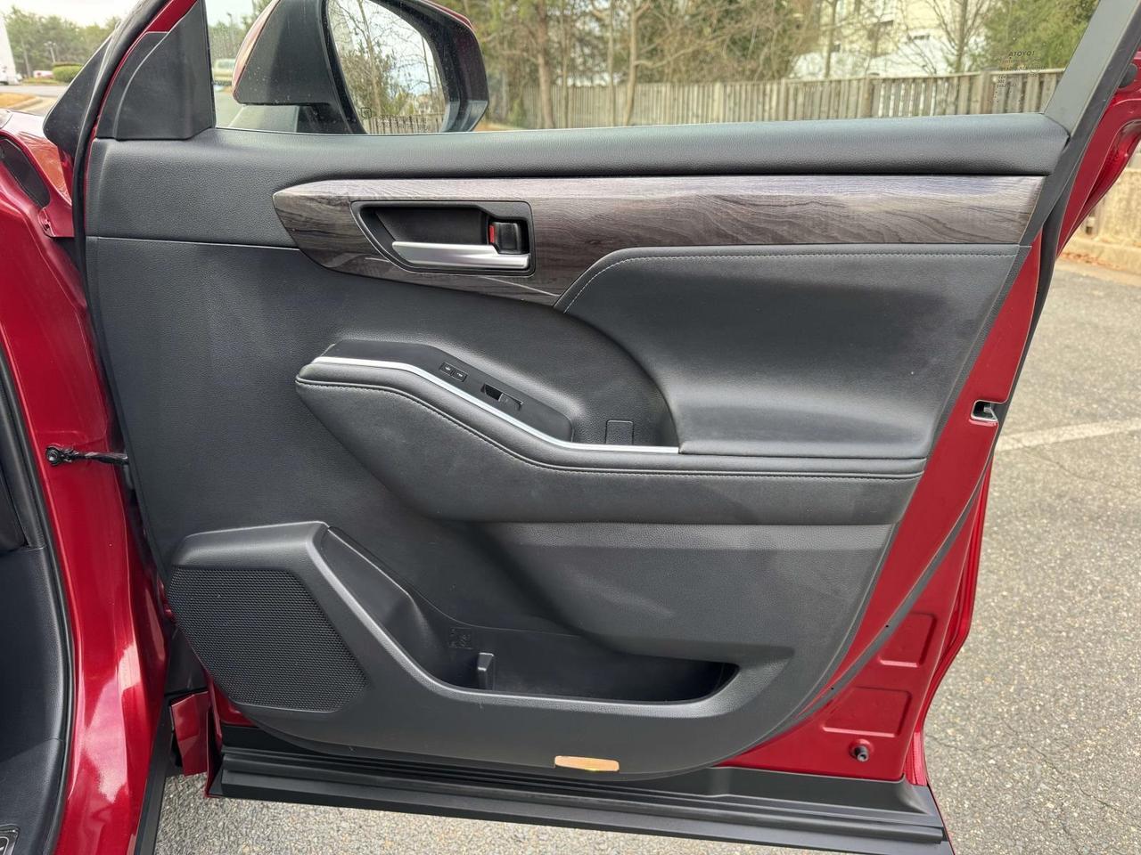 2021 Toyota Highlander Hybrid Platinum Fredericksburg VA