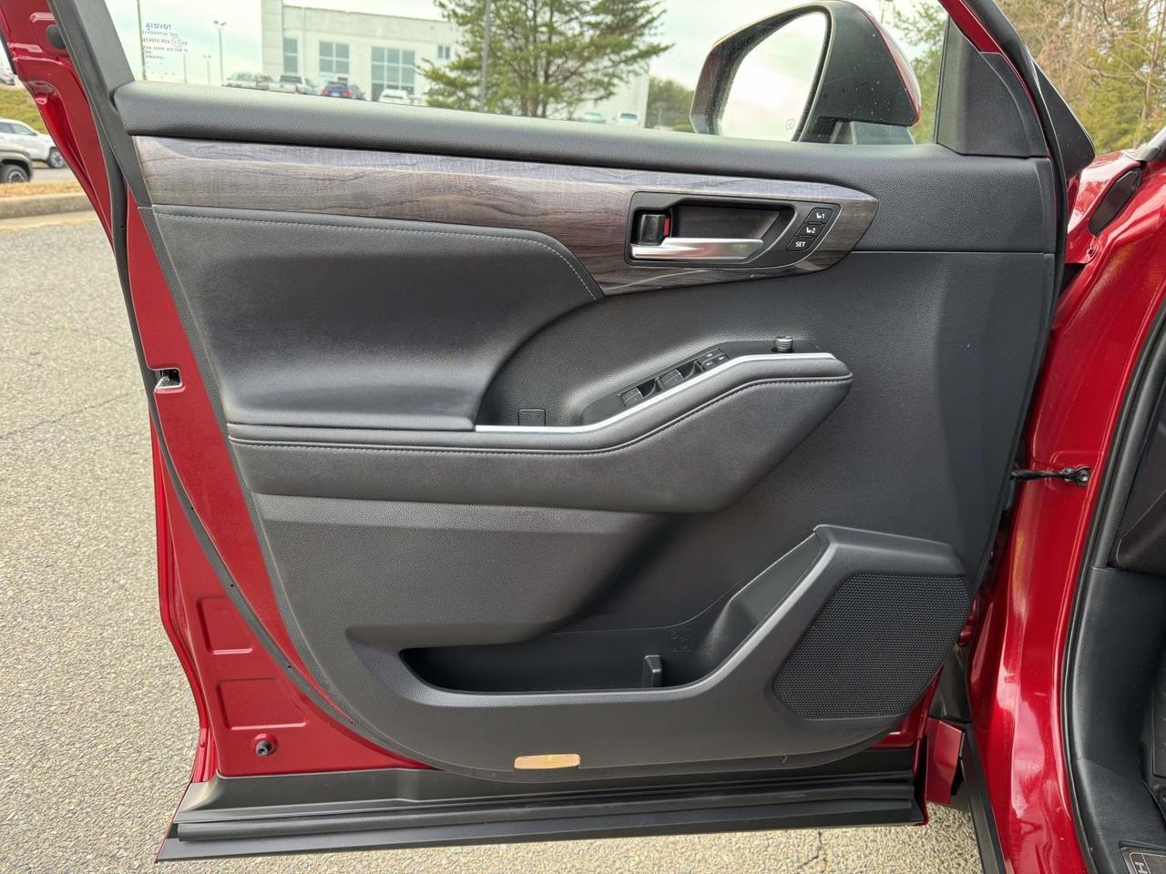 2021 Toyota Highlander Hybrid Platinum Fredericksburg VA