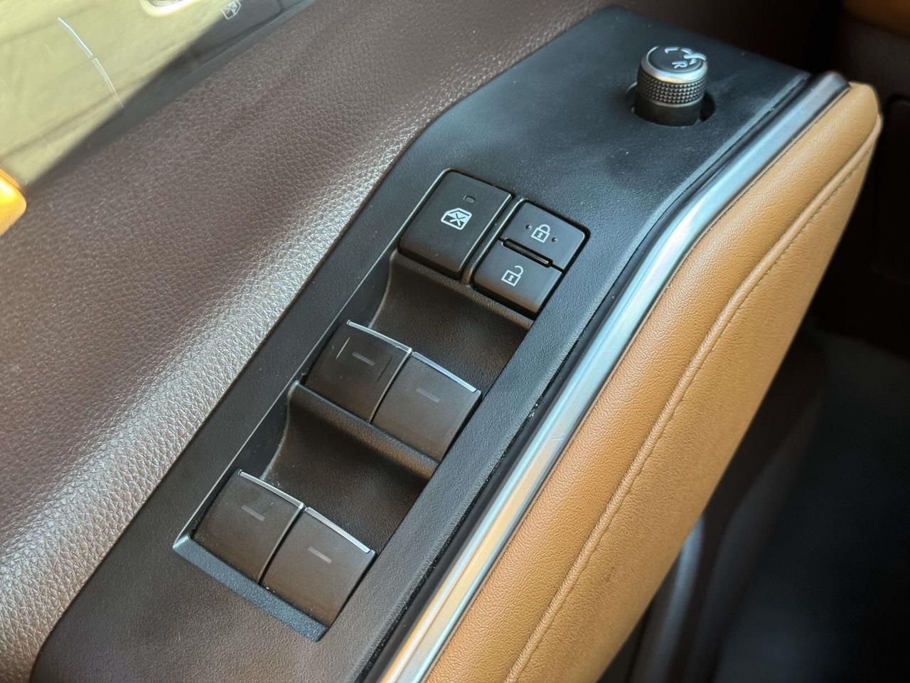 2021 Toyota Highlander Hybrid Platinum Fredericksburg VA