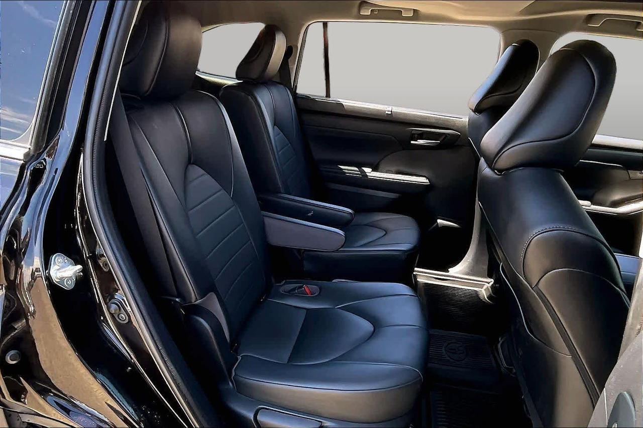 2021 Toyota Highlander Hybrid XLE Folsom CA
