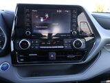 2021 Toyota Highlander Hybrid XLE Oshkosh WI