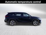 2021 Toyota Highlander Hybrid XLE Oshkosh WI