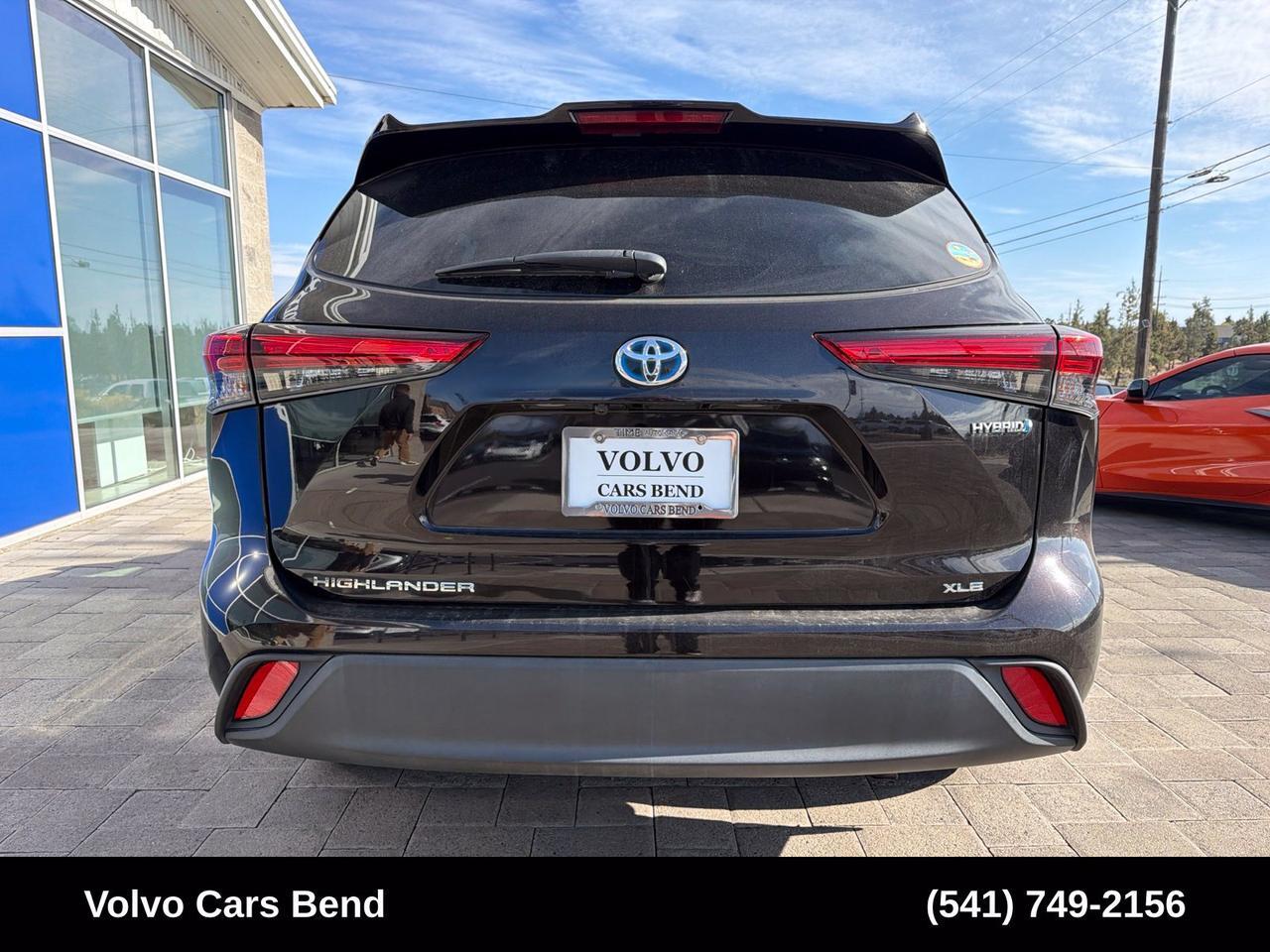 2021 Toyota Highlander Hybrid XLE Bend OR