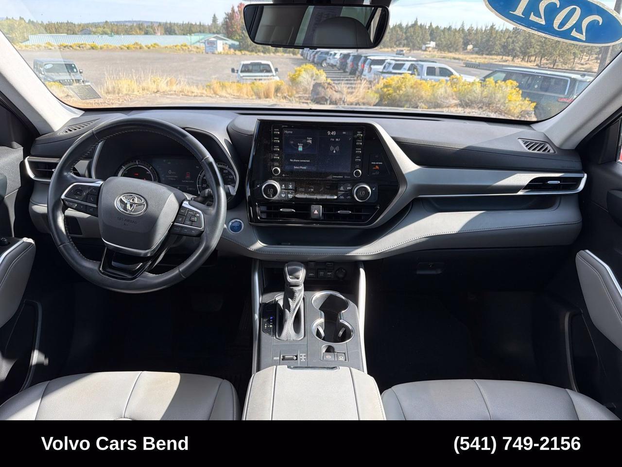 2021 Toyota Highlander Hybrid XLE Bend OR