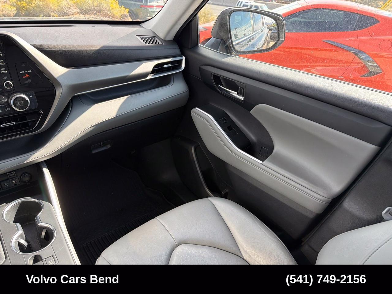 2021 Toyota Highlander Hybrid XLE Bend OR