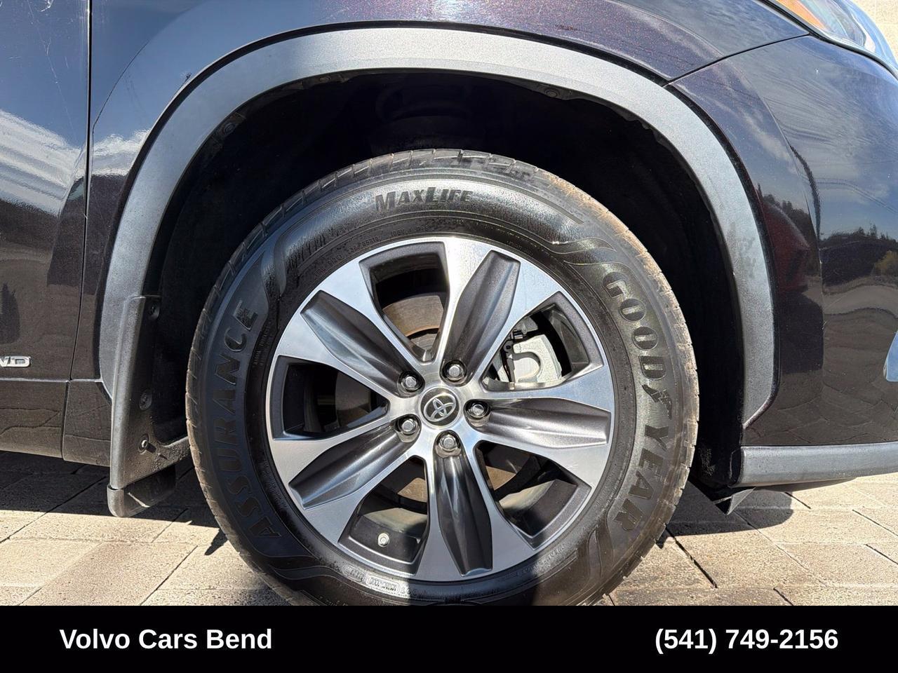 2021 Toyota Highlander Hybrid XLE Bend OR
