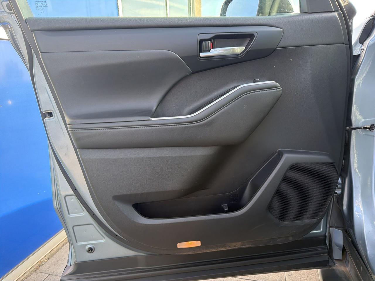 2021 Toyota Highlander Hybrid XLE Bend OR