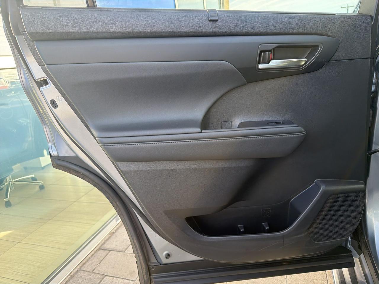 2021 Toyota Highlander Hybrid XLE Bend OR