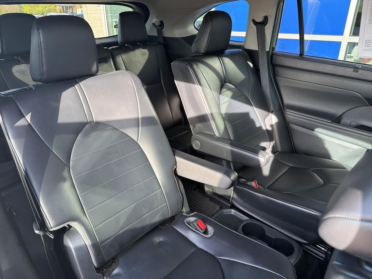 2021 Toyota Highlander Hybrid XLE Bend OR