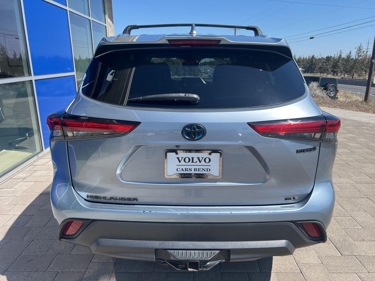 2021 Toyota Highlander Hybrid XLE Bend OR