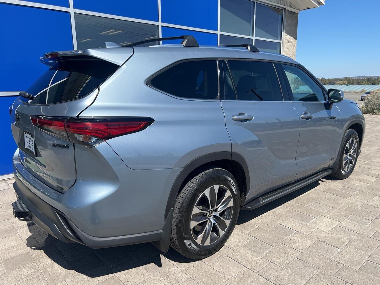 2021 Toyota Highlander Hybrid XLE Bend OR