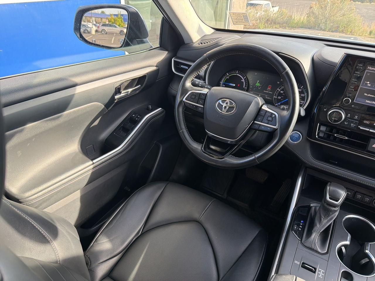 2021 Toyota Highlander Hybrid XLE Bend OR