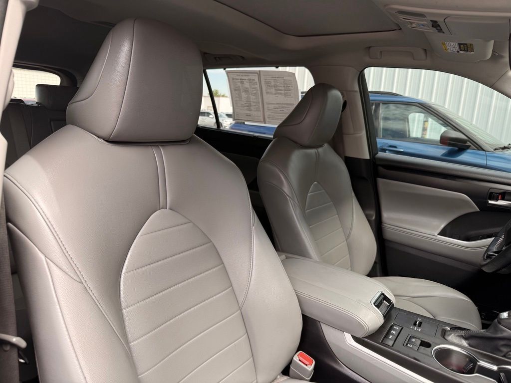 2021 Toyota Highlander Hybrid XLE Klamath Falls OR