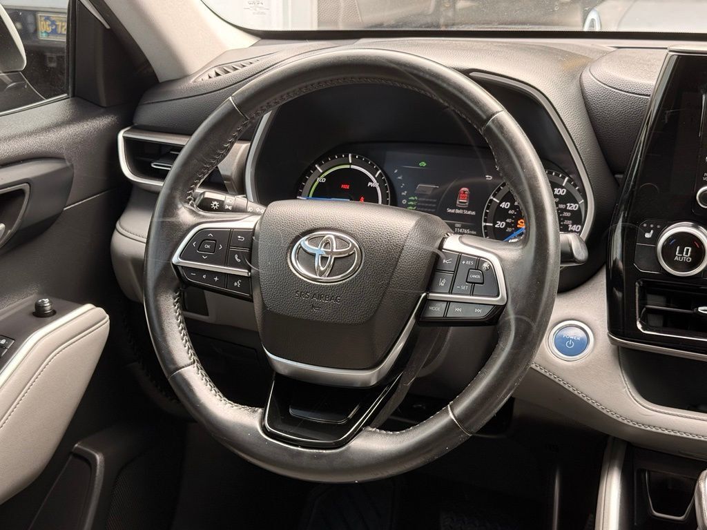 2021 Toyota Highlander Hybrid XLE Klamath Falls OR