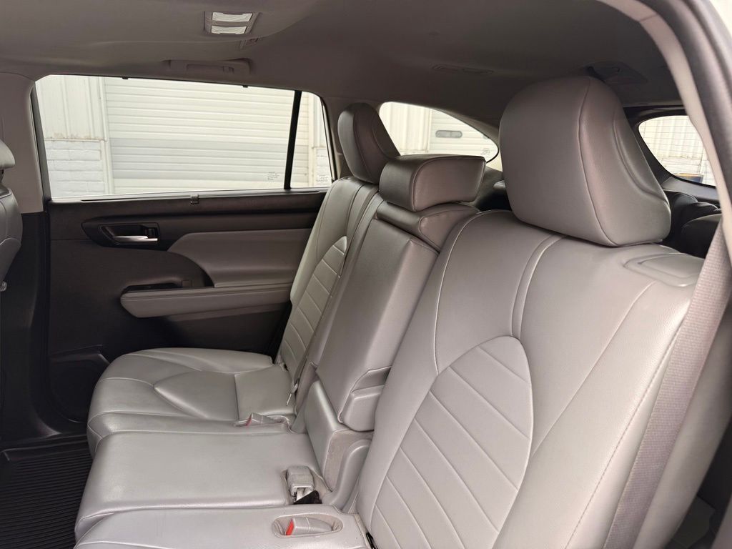 2021 Toyota Highlander Hybrid XLE Klamath Falls OR