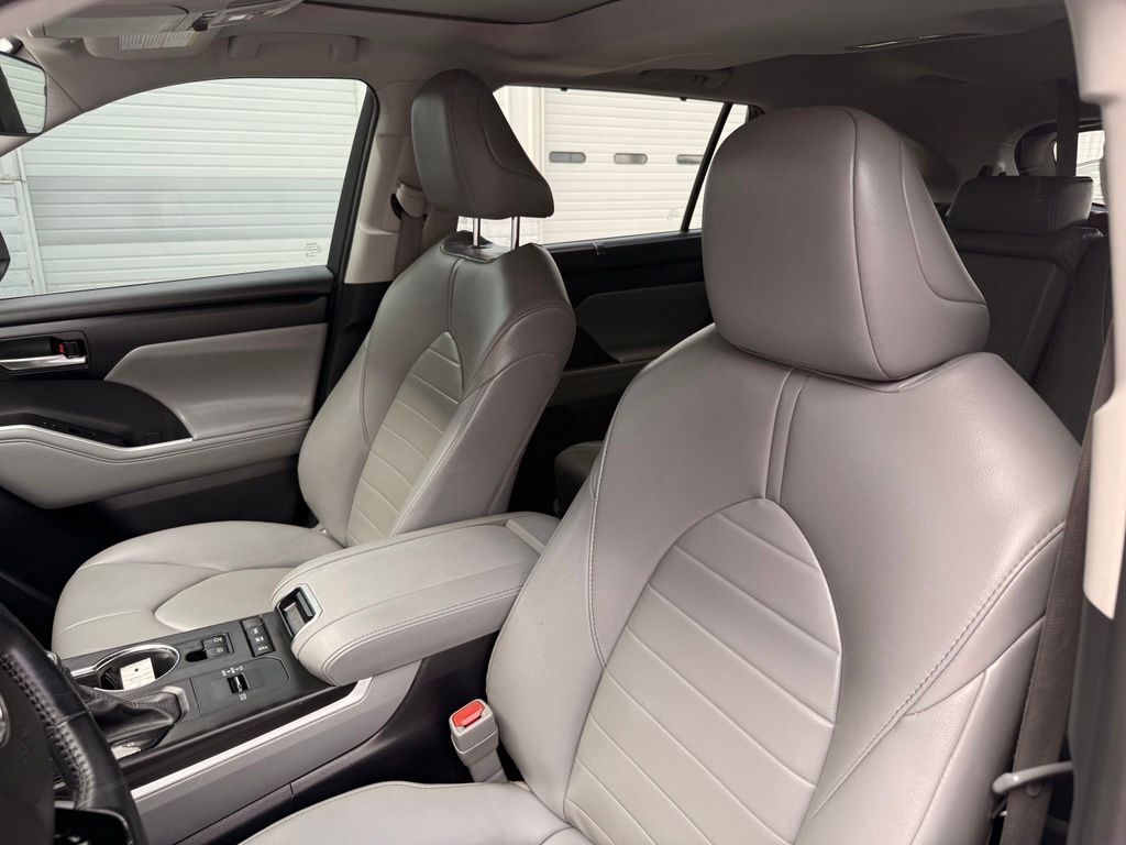 2021 Toyota Highlander Hybrid XLE Klamath Falls OR