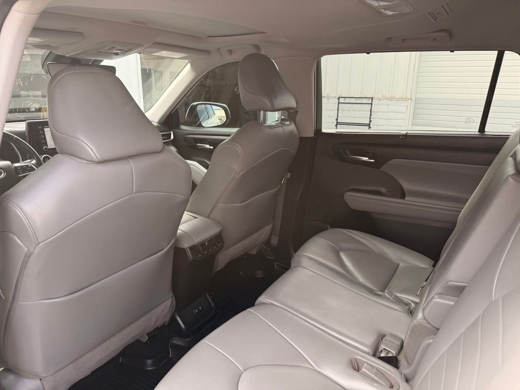 2021 Toyota Highlander Hybrid XLE Klamath Falls OR
