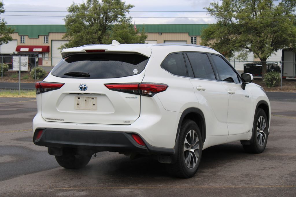 2021 Toyota Highlander Hybrid XLE Klamath Falls OR