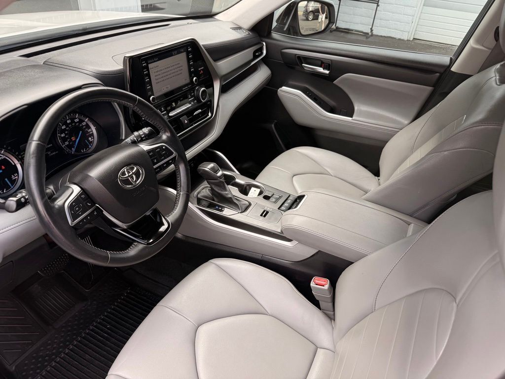 2021 Toyota Highlander Hybrid XLE Klamath Falls OR