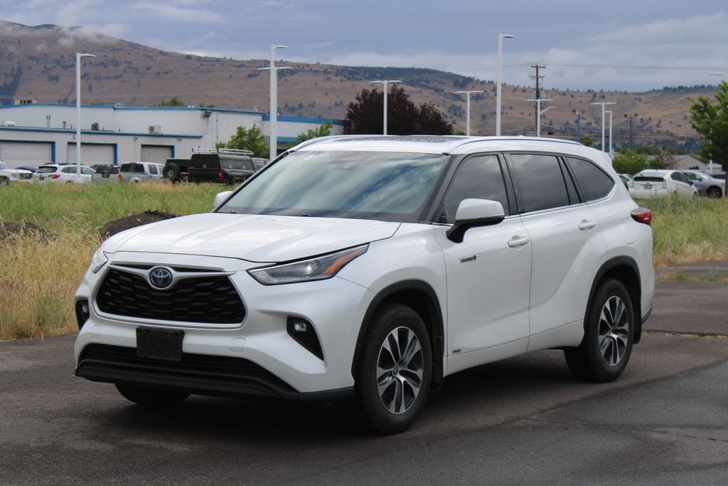 2021 Toyota Highlander Hybrid XLE Klamath Falls OR