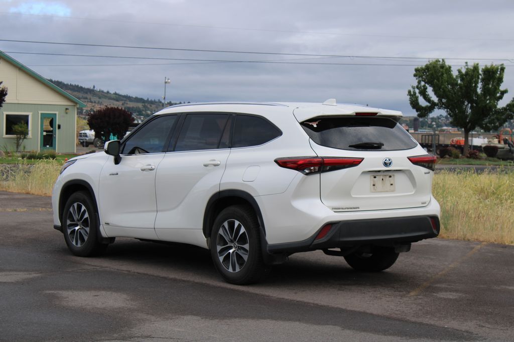 2021 Toyota Highlander Hybrid XLE Klamath Falls OR