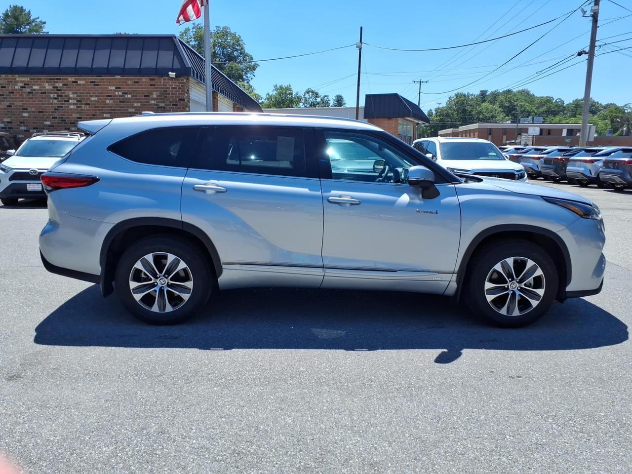 2021 Toyota Highlander Hybrid XLE Roanoke VA