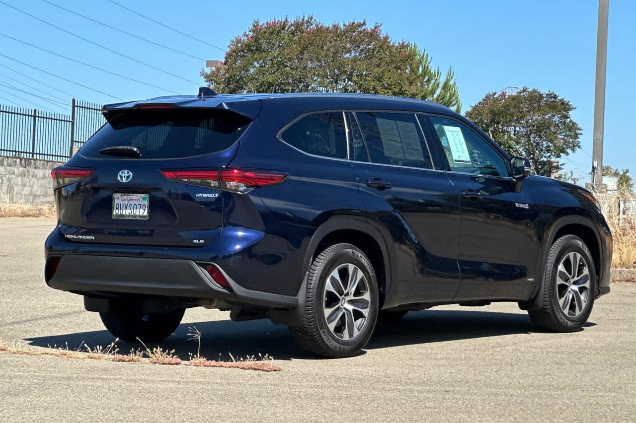 2021 Toyota Highlander Hybrid XLE