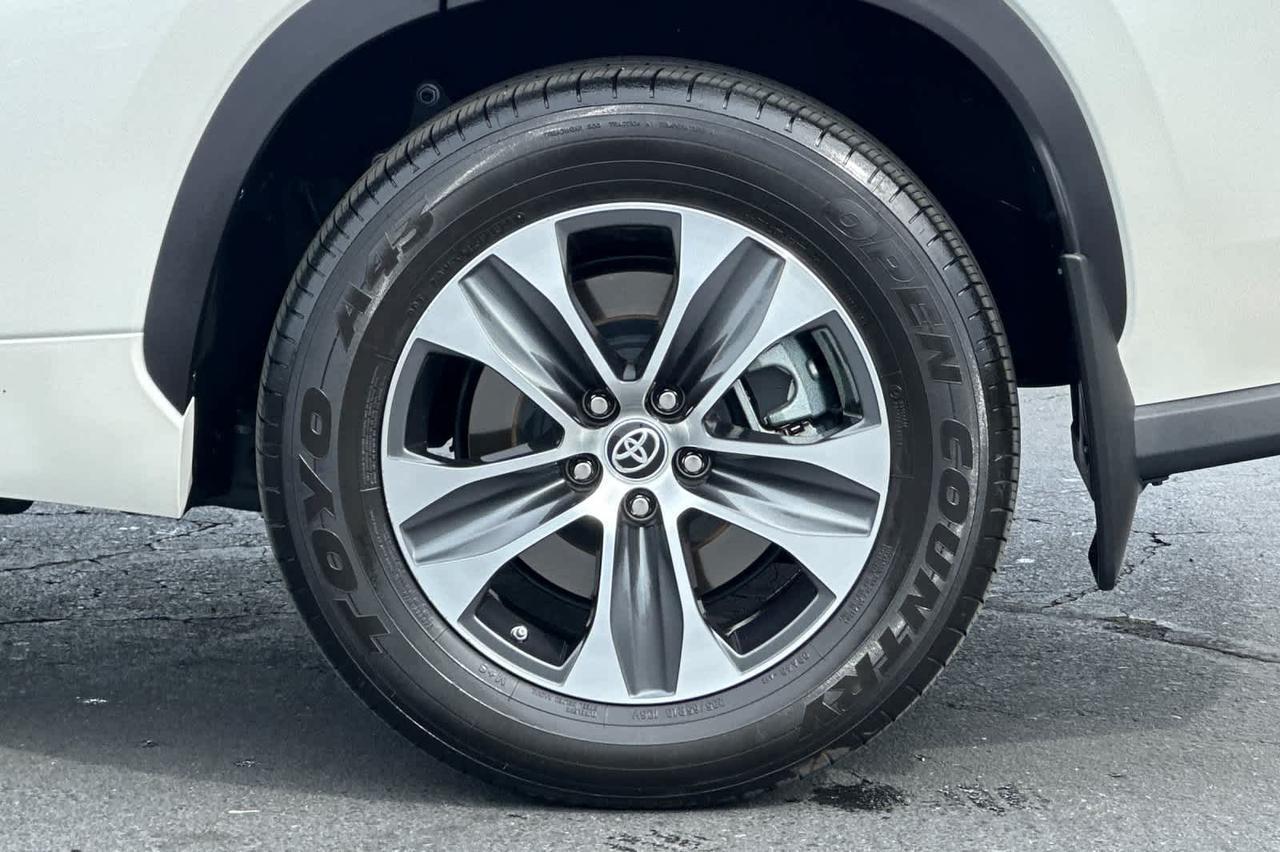 2021 Toyota Highlander Hybrid XLE Roseville CA