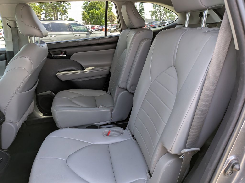 2021 Toyota Highlander Hybrid XLE San Clemente CA