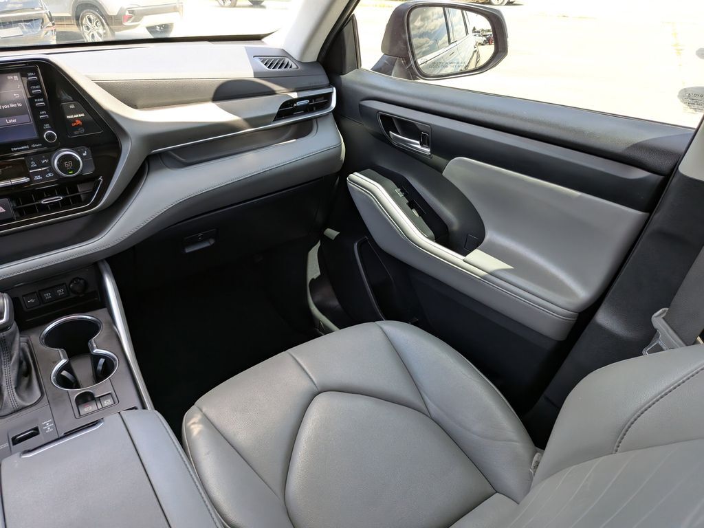 2021 Toyota Highlander Hybrid XLE San Clemente CA