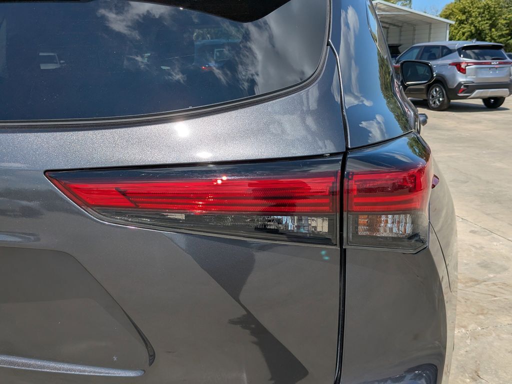 2021 Toyota Highlander Hybrid XLE San Clemente CA