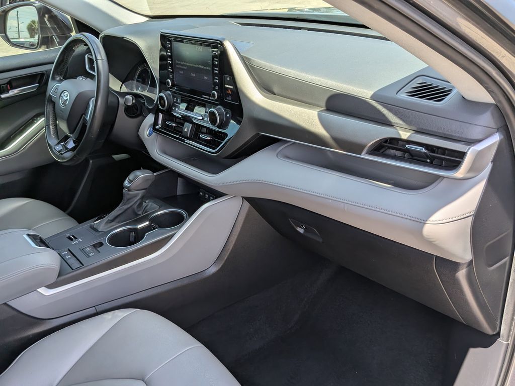 2021 Toyota Highlander Hybrid XLE San Clemente CA